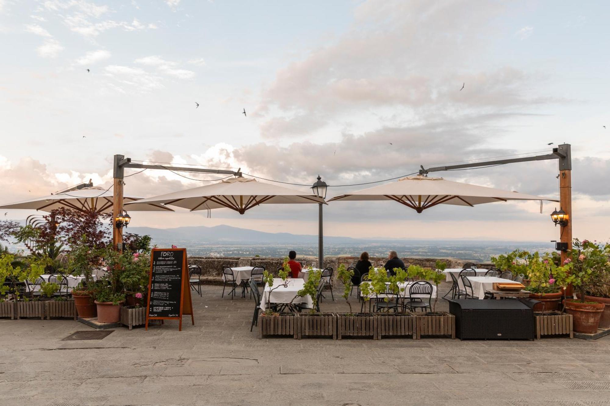 Отель Foro Osteria Imperfetta Чивителла-ин-Валь-ди-Кьяна Экстерьер фото